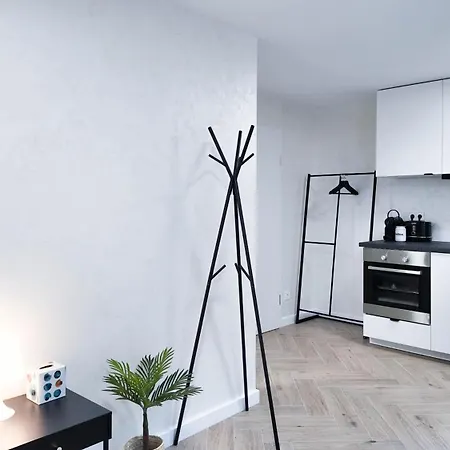Alfa Mikroapartment Küche Bad L Smarttv Wifi L Porsche&bosch L Kitchen Bath Bs21a3 *