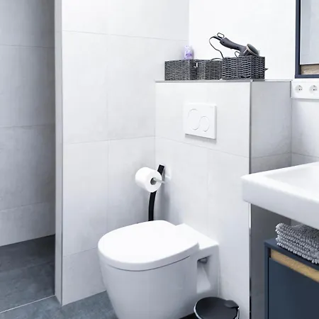 Alfa Mikroapartment Küche Bad L Smarttv Wifi L Porsche&bosch L Kitchen Bath Bs21a3 * Stuttgart