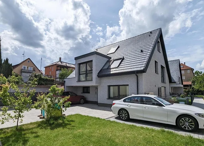 Lägenhet Alfa Mikroapartment Kueche Bad L Smarttv Wifi L Porsche & Bosch L Kitchen Bath Bs21a3 Stuttgart